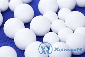 Alumina grinding balls